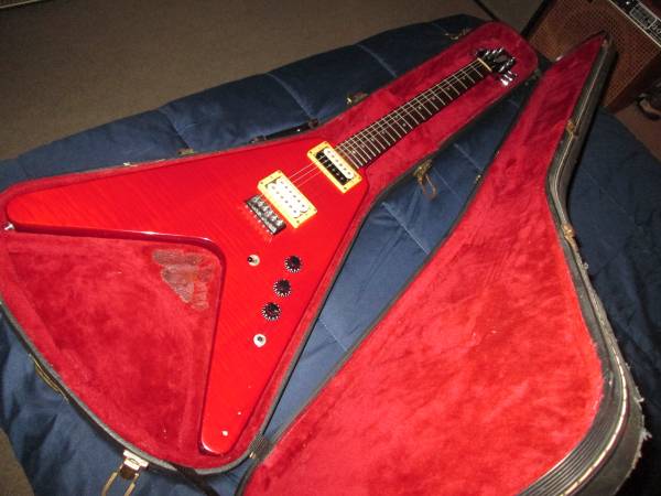 1982 Hamer Vector V con OHSC - $3.200 (Derry, NH)63471248976385120