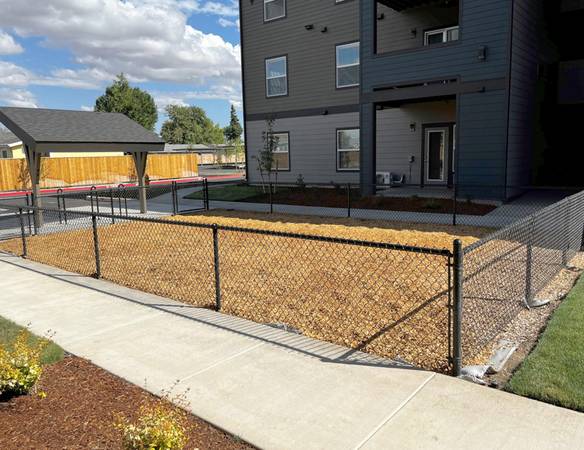 $1,395 / 1br - Remote Control Electric Fireplace Included + One Bedroom in Center St (Salem - Center Street)63660444132611123