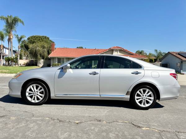 2011 Lexus Es350 (167k miles & Needs Transmission) 1