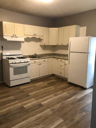 $3,418 / 3br - 1207ft2 - Unidad de tres dormitorios en primer piso (sin tarifa de corredor) (Boston)63699469318401122