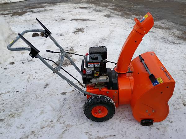Yardmax 24" 2 stage snow blower 1