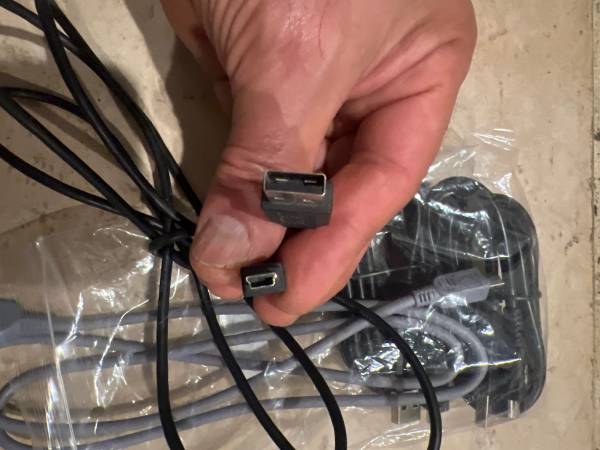 Cable de impresora, HDMI, EVGA o ATA o cable diverso o cable de alimentación de 3 clavijas - $5 (Needham Heights)63470650304387122