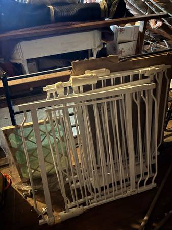 3 new children /pets white adjustable gates 1