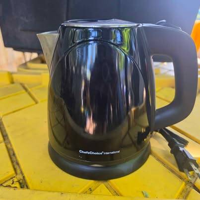 Chef'sChoice International Electric Kettle – Model 673 1