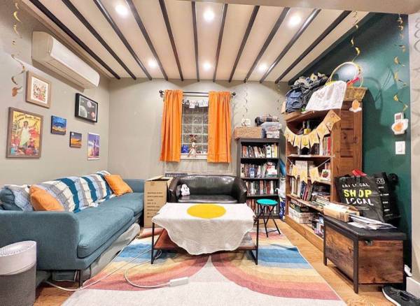🎉Stunning 3 bed 2 bath laundry in unit🎉 1