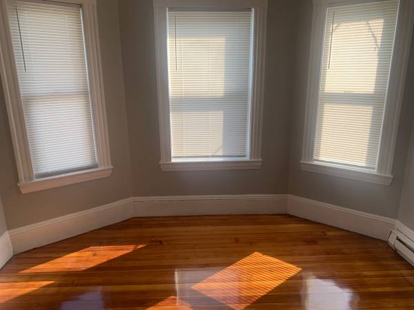 $2,500 / 2br - 650ft2 - Just renovated 2 bed on 2cd fl in Salem!63856339542145123