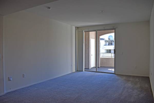$4,475 / 3br - 1482ft2 - 3B in La Jolla Crossroads! SPECIAL OFFER! (La Jolla/UTC/University City/Miramar/San Diego/Clairemont)64037223983107122