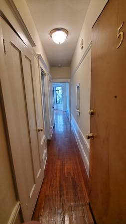 $1,495 Estudio encantador/1Ba, soleado, vistas al cielo despejado, piso de madera dura, armario grande (parte baja de Nob Hill)63664203350275121