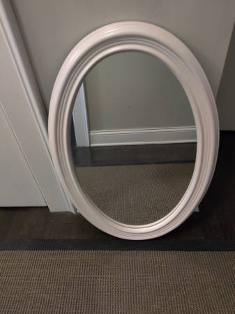 Oval wall mirror 1