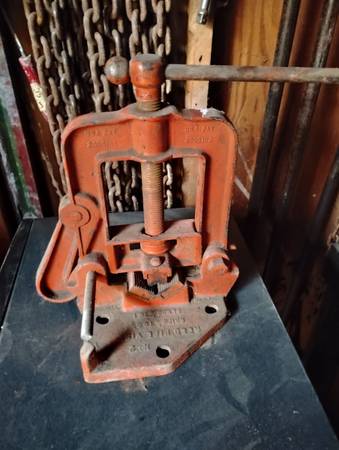 N 2 reed pipe vise 1