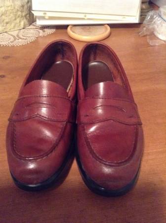Ladies Eastland Leather Loafer Size 8M 1