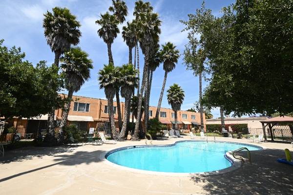 $2,395 / 2br - 825ft2 - Must see this new spacious 2br unit. call for tour (Santa Maria)63663888095105120