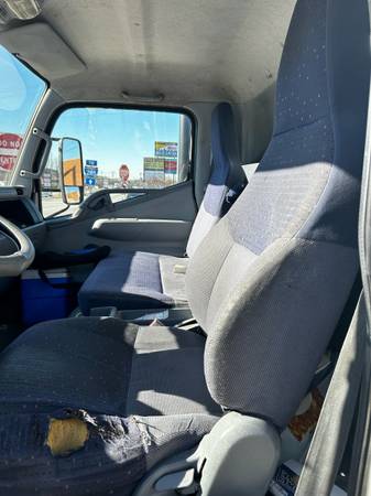 2008 Mitsubishi Fuso FE - Photo 7