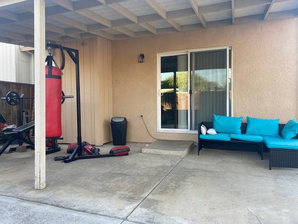 $1,000 / 1br - Alquilar una habitación en una bonita casa unifamiliar en Livermore (dublin / pleasanton / livermore)63824144249859121