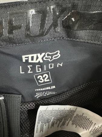 Fox Motocross Pants, Black, Size 32 - $50 (Kirkland)63471324906371123