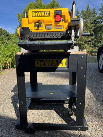 DEWALT Thickness Planer 13in 2 Speed 3 Knife with Mobile Stand 1