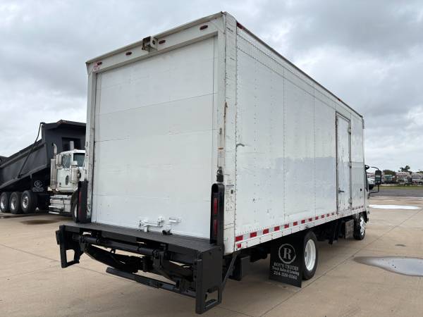 2015 Isuzu NQR 20' - Photo 5