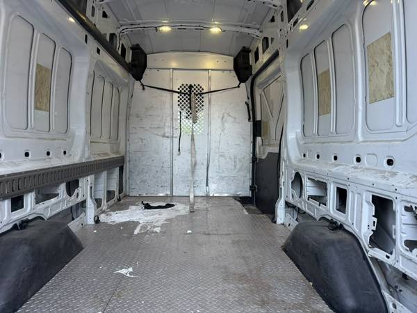 2015 Ford TRANSIT T350 - Photo 7