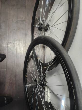 NEW 700C DISC BRAKE WHEELSET W NEW MAXXIS DEFUSE TIRES - $60 (Portland)63471265467907123