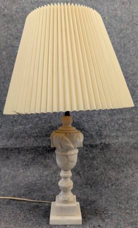 -Lamp (Alabaster circa Mid-20th Century) 1