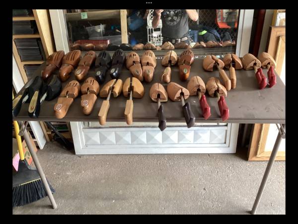 Shoe Strechers 1