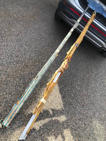 NOS 1963 Oldsmobile Super 88 H.C. LH Side Quarter Molding  382275 1