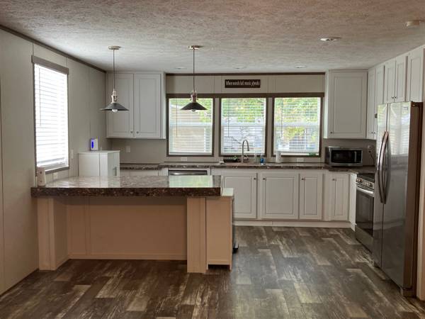 $75,000 / 3br - 1218ft2 - 2021 3x2 Clayton MH, with Screened in Porch (Whitney MHC)63822864904963122