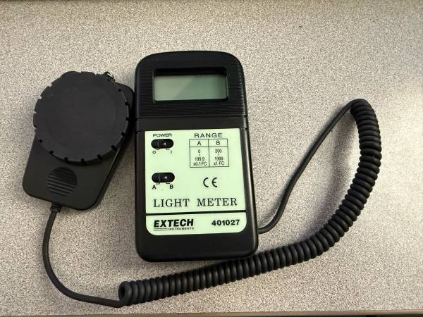Extech 401027 light meter foot candle 1