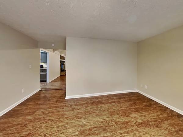 $1,105 / 3br - 1884ft2 - The kitchen has ample cabinet and counter space along with a breakfast (Fayetteville, GA)63964266680579124