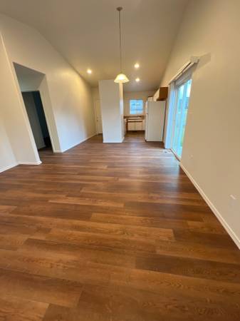 $2,295 / 3br - 1212ft2 - Duplex de Old Mill, 3 Habitaciones, 2 Baños, Calefacción de Gas, Conexiones para Lavadora/Secadora y Garaje Doble!63839289891587121