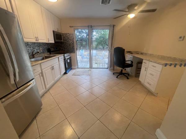 $1,400 / 2br - 1000ft2 - For Rent:2 Bedroom Single Family Home on Section 8 only, $1,800.00 pm (135 W. 31st Court, Riviera Beach, Fl))63825139357697120