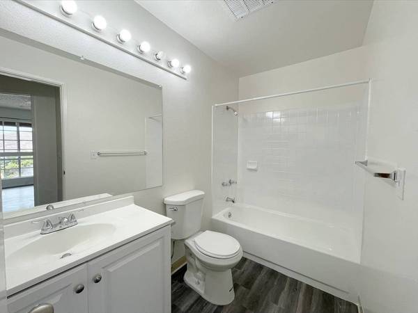 $1,100 / 1br - 1br - Makaha Beach Cabanas (MAKAHA)63939397148547122