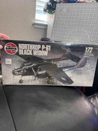 Vintage Airfix NORTHROP P-61. Blac Widow 1:72 Scale Model Airplane Kit 1