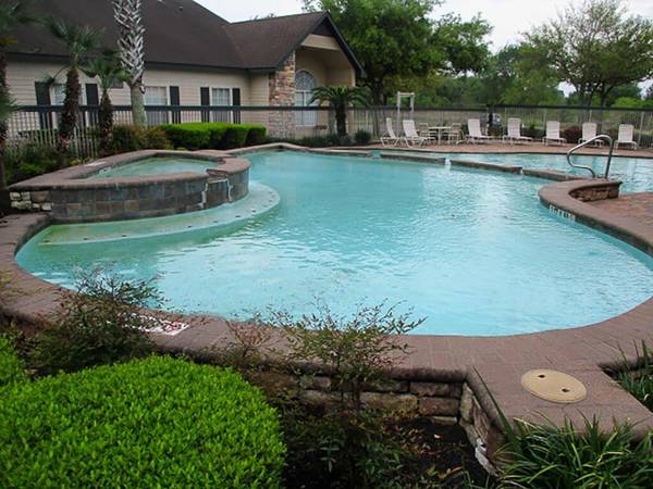 $1,288 / 2br - 916ft2 - Washer and Dryer Connections, 1.5 miles to Blackhawk Park (Houston/Hobby Area)63906680841986123