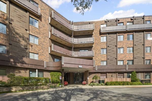 $235,000 / 2br - 1150ft2 - nnOpen Houses  850 Wellington Apt  311  1pm-3pm Sat. 10/25 (Elk Grove Villlage)64201221916034120