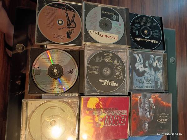 Two double CDs Michael Jackson and David Bowie + seven others 1