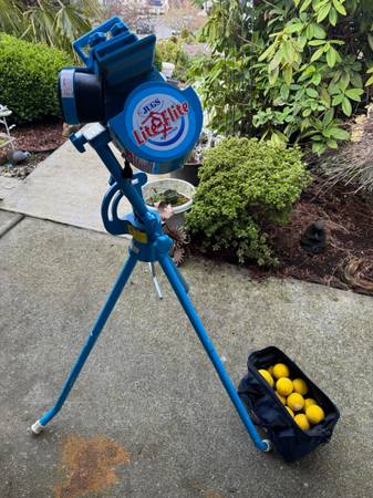Juggs Lite Pitching Machine + 40 foot batting cage net 1