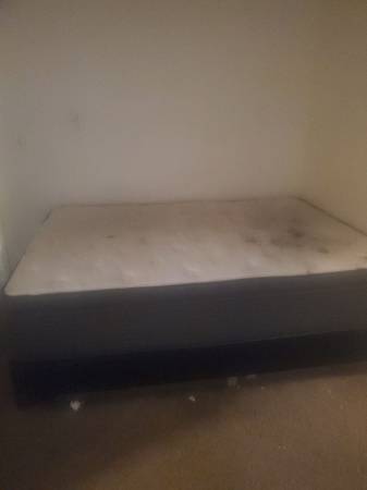 Queen bed 1