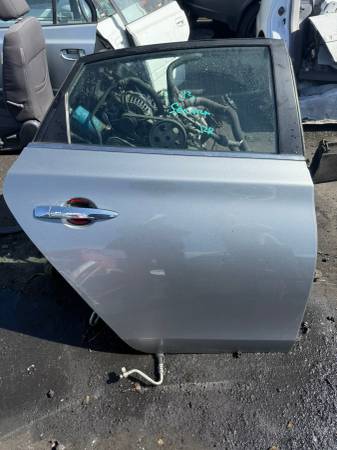 2013 Nissan Sentra Right Rear Door $220 1