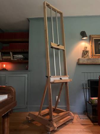 Custom hard wood art easel 1