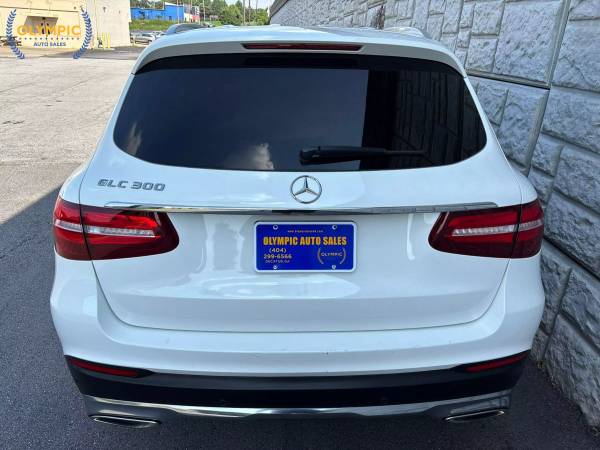 2018 Mercedes-Benz GLC - ¡Cómpralo aquí, paga aquí! - $17,664 (Atlanta)63620528683139124