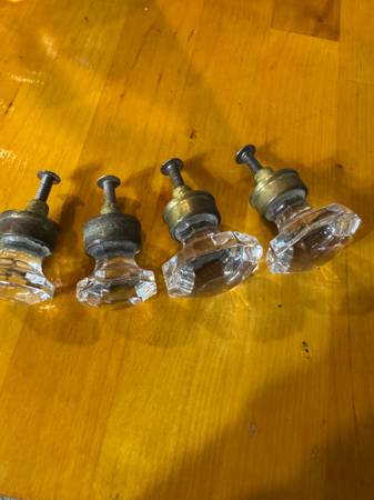 DOOR KNOBS 1