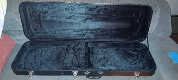 Funda de guitarra - $100 (Petaluma)63471456512385122