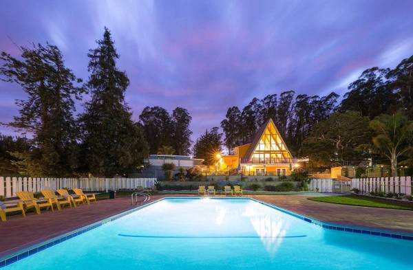 $1,350 Basketball Court, On-Site Laundry Facilities, Dog Park (8710 Prunedale North Rd, Salinas, CA)64009502370305120