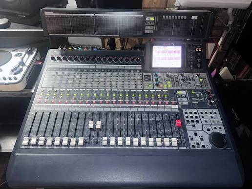 Panasonic RAMSA DA7 Fully Loaded (ADAT, TDIF,  AES/EBU, Meter Bridge 1