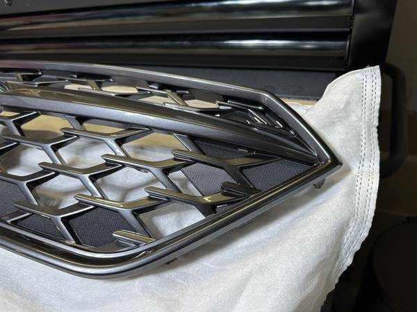 OEM Grille For 2022-2024 Subaru WRX - $150 (LYNNWOOD)63444090083587123