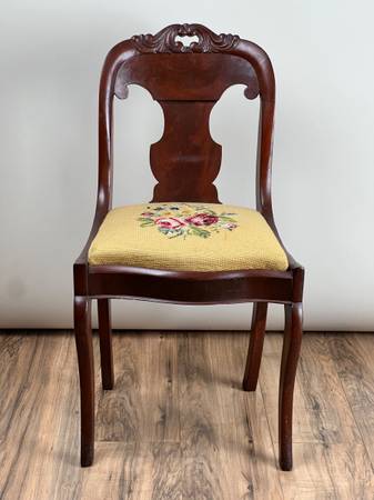 Antique American Empire Flame Mahogany Saber Leg Side Chair c. Mid 19t 1