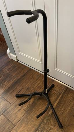 Guitar Stand 1