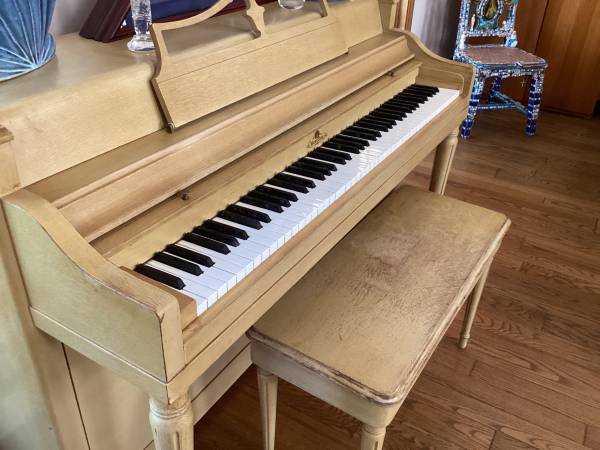 1950’s Wurlitzer spinet piano blond wood MCM mid century modern 1
