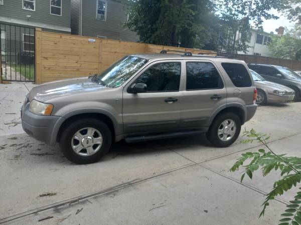 2001 ford escape , excellent condition - $2,200 (Maryland)63616225427969120